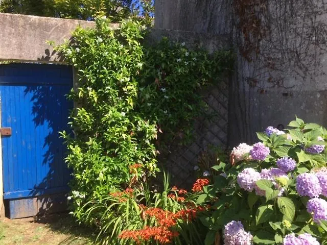 Adorable Penty En Pierres En Bord De Mer Treogat Holiday home